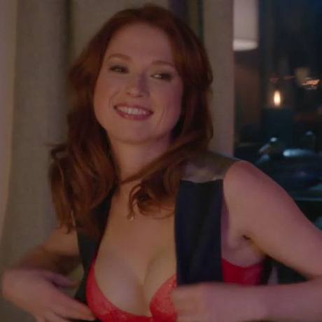 Ellie Kemper Desnuda