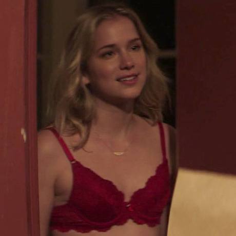 Elizabeth Lail Nude