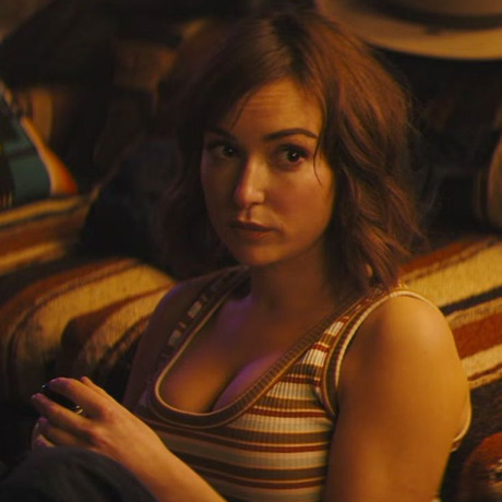 Milana Vayntrub Nude
