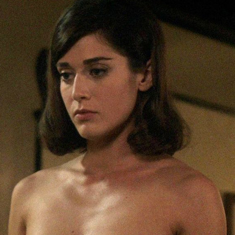 Lizzy Caplan Nude