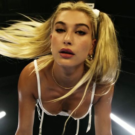 Hailey Bieber Nude