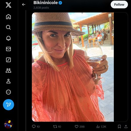 BikiniNicole