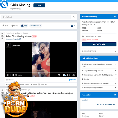 Girls Kissing